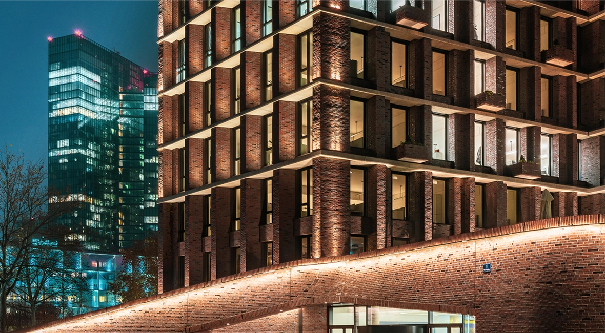 wienerberger main building with illuminated entrance at night (photo)